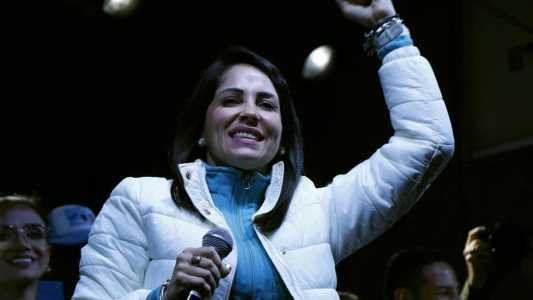 A candidata de esquerda Luisa González (foto), do partido Revolución Ciudadana, e o empresário liberal Daniel Noboa, do movimento Acción Democrática Nacional, disputarão o segundo turno em 15 de outubro