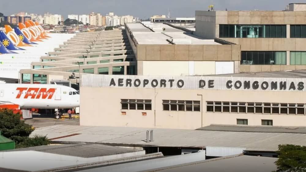 Finados: aeroporto de Congonhas, em São Paulo, tem atrasos e cancelamentos de voos