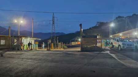 Entrada da mina de Fábrica Nova, da Vale, em Mariana