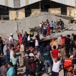 Teto de igreja desaba e causa 10 mortes no México