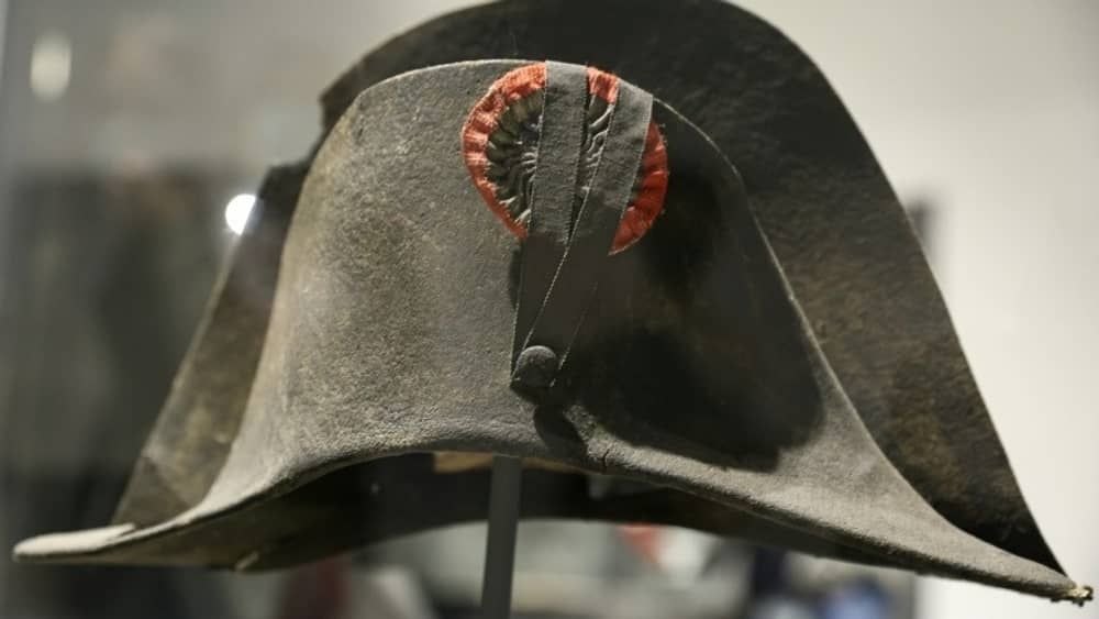 Chapéu de Napoleão é leiloado por 2 milhões de dólares
