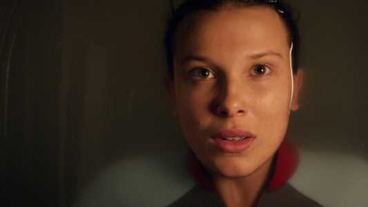 Eleven (Millie Bobby Brown) é protagonista de Stranger Things