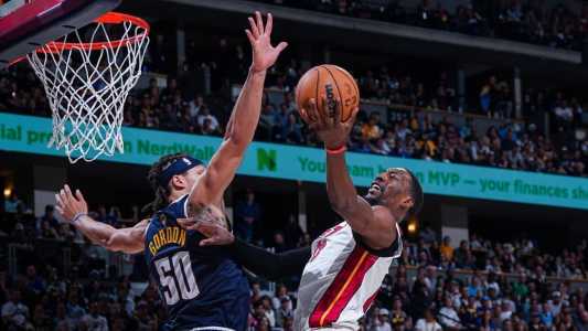 Aaron Gordon e Bam Adebayo em disputa pelo jogo 2 das finais