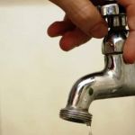 Bairros de Nova Lima voltam a ter água dois dias após obras em adutora que rompeu