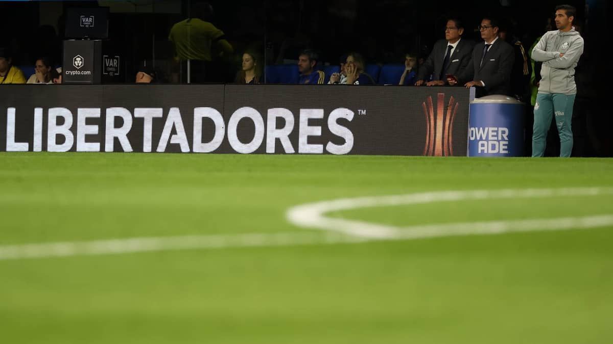 Abel vê Boca superior ao Palmeiras e explica escolhas: 'O melhor com o que temos'