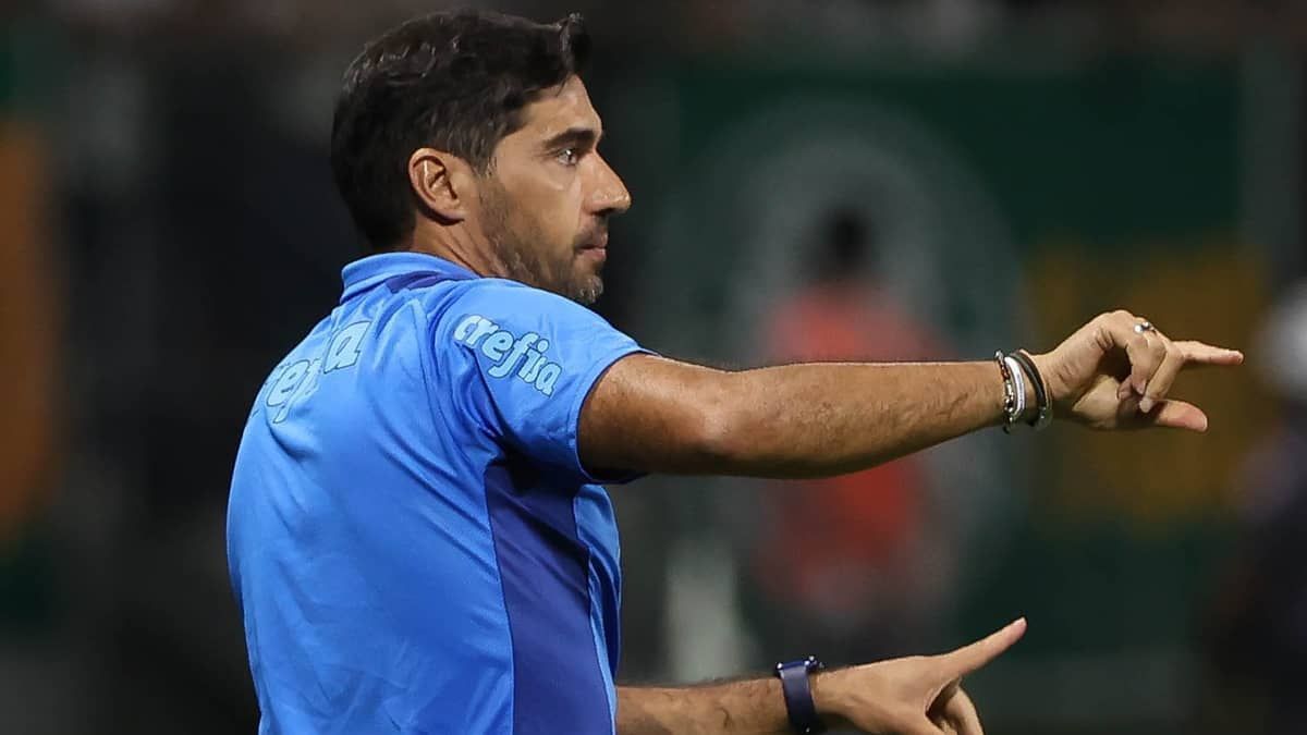Abel descarta interesse do Palmeiras em volante do São Paulo