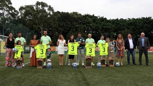 Abel Ferreira e comissão técnica receberam homenagem nesta terça-feira (31)