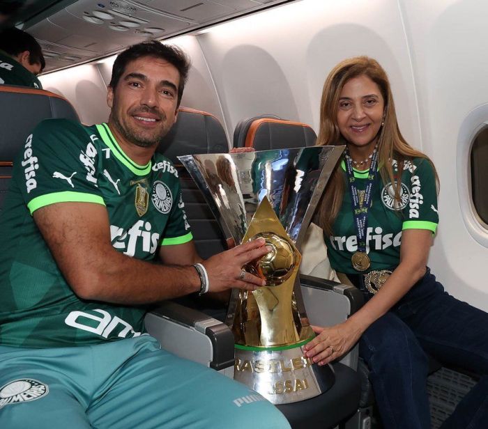Abel Ferreira e Leila Pereira após conquista da Série A de 2023