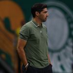 Palmeiras: Abel se revolta com arbitragem após expulsão de Caio Paulista