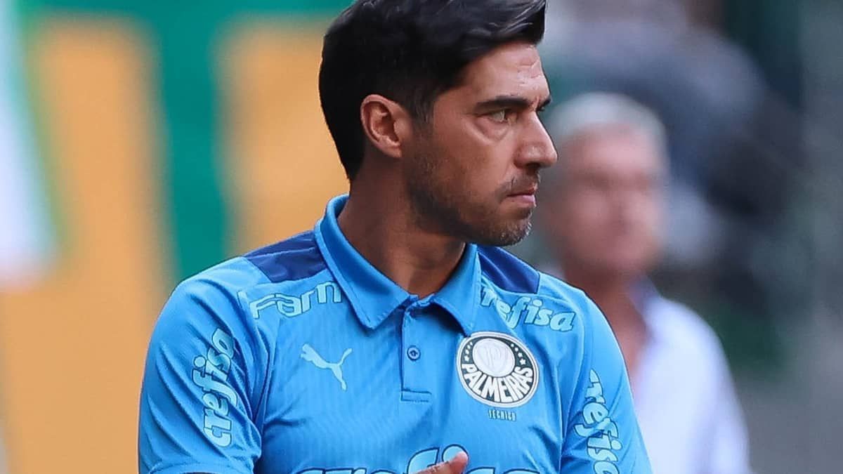 Abel elogia Botafogo e diz que Palmeiras não muda planejamento no Brasileiro