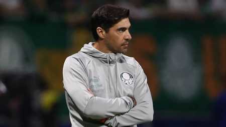 Abel Ferreira poupou alguns titulares no Palmeiras para enfrentar o Cruzeiro