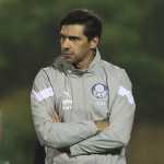 Abel Ferreira projeta clássico entre Palmeiras e Corinthians: ‘Muita coisa em jogo’