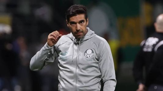 Abel Ferreira, técnico do Palmeiras, em jogo contra o Cruzeiro