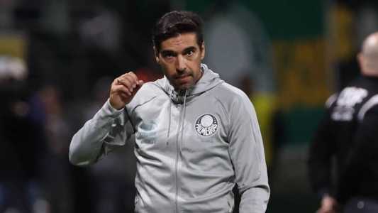 Abel Ferreira, técnico do Palmeiras, em jogo contra o Cruzeiro