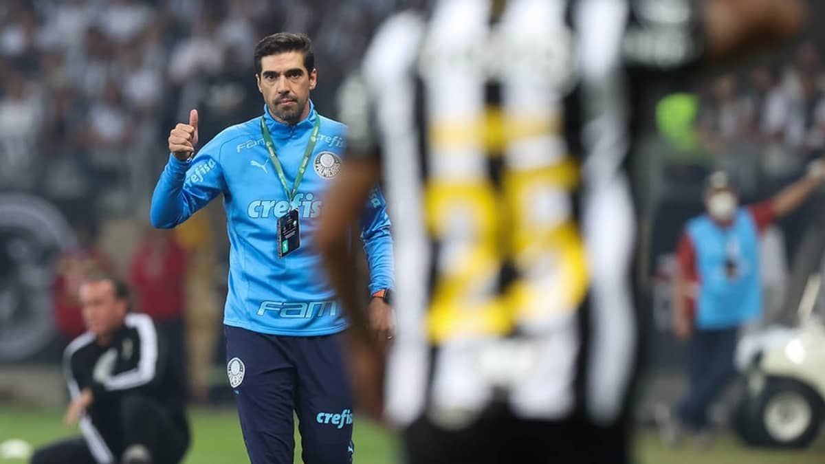 Atlético é freguês de Abel Ferreira? Treinador do Palmeiras responde