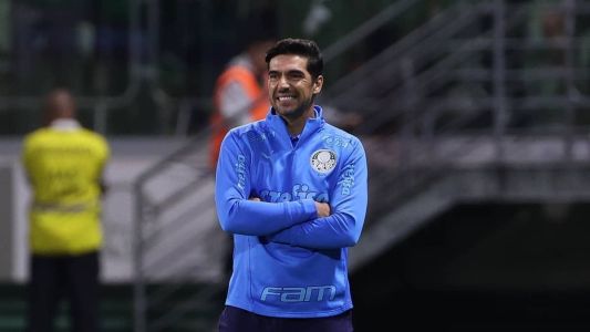 Abel Ferreira voltou a falar sobre a "perseguição" da arbitragem com ele no Palmeiras