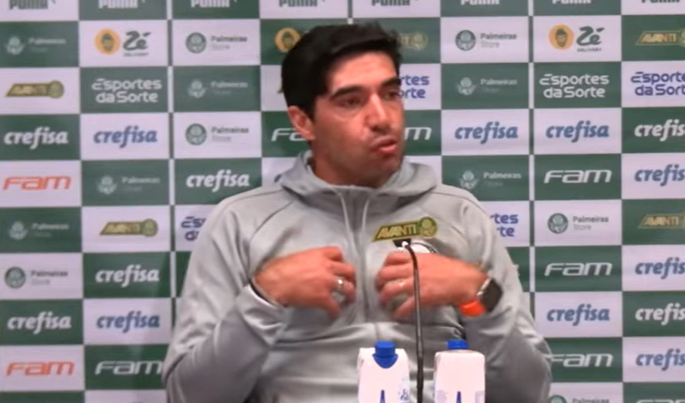 Abel Ferreira dispara contra críticos após empate do Palmeiras: 'Inveja'