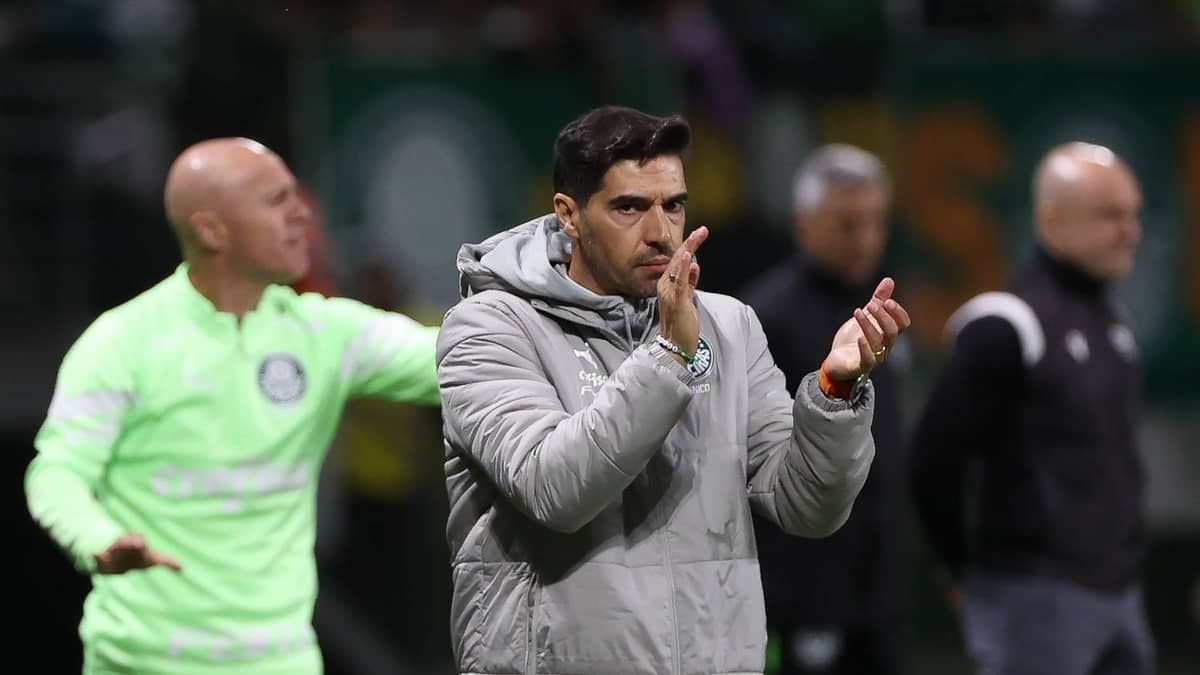 Abel sai em defesa de Breno Lopes no Palmeiras: 'Faz parte do futebol'