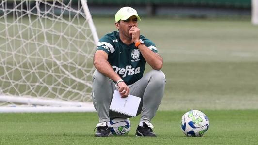 Abel tem 'dor de cabeça' para montar defesa do Palmeiras