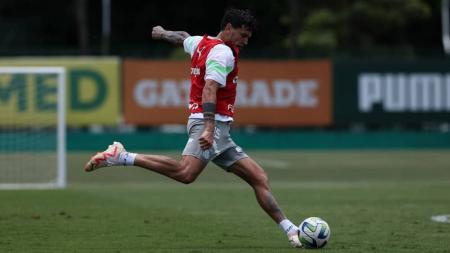 Abel tem reforço duplo na zaga em treino antes de enfrentar o Fluminense