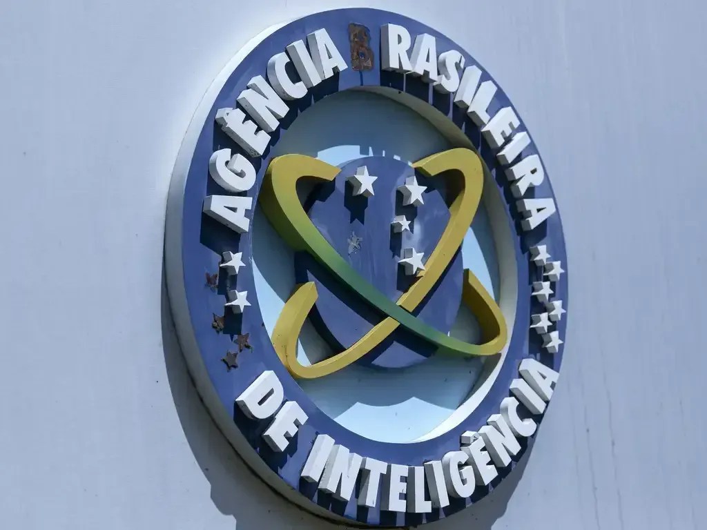 PF diz que espionagem ilegal da Abin monitorou Moraes, Toffoli, Barroso, Fux e Lira