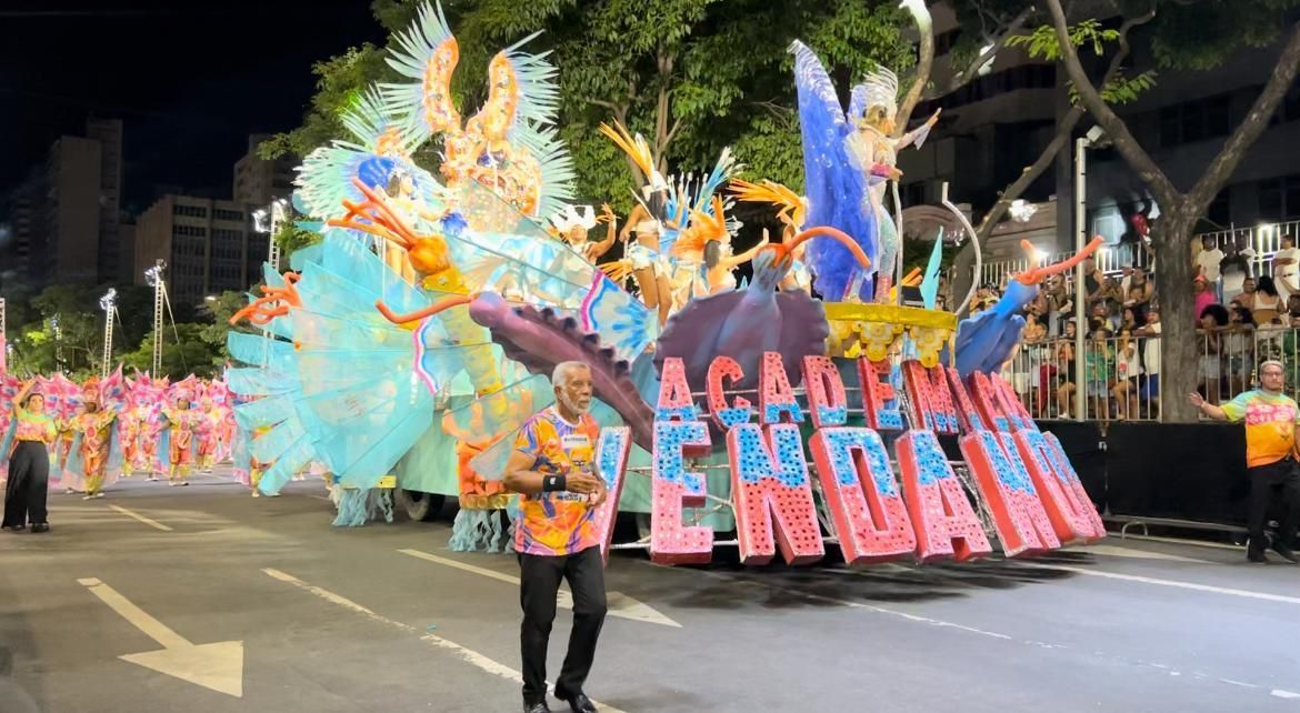 Acadêmicos de Venda Nova faz encontro entre o mar e o sertão para buscar o bicampeonato