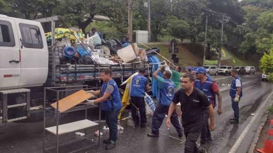 Acampamento bolsonarista na portal da 4ª Região Militar do Exército foi desmontado na Raja Gabaglia