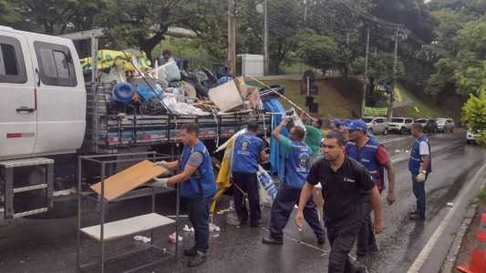 Acampamento bolsonarista na portal da 4ª Região Militar do Exército foi desmontado na Raja Gabaglia