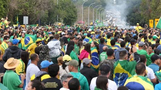 Acampamentos têm que ser dissolvidos em até 24 horas, segundo determinação do presidente Jair Bolsonaro (PL)