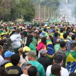 Moraes determina fim de acampamentos e desobstrução de ruas pelo Brasil após ataques em Brasília