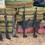Fuzis, AK-47 e ruffle: PF apreende armamento de guerra e cinco suspeitos são detidos