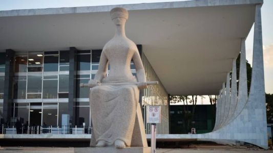 Ação contra a lei foi apresentada pela Confederação Nacional dos Trabalhadores em Estabelecimentos de Ensino