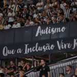 Torcida do Atlético acolhe autistas em jogo contra o Palmeiras no Mineirão