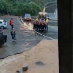 Com bloqueio e enxurrada em rodovia; jogadores do Carlos Barbosa ficam ilhados no RS; veja