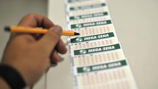 Acertar a Mega-Sena é sonho de milhares de brasileiros