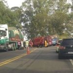 BR-381 tem congestionamento quilométrico em razão de acidente entre moto e carreta