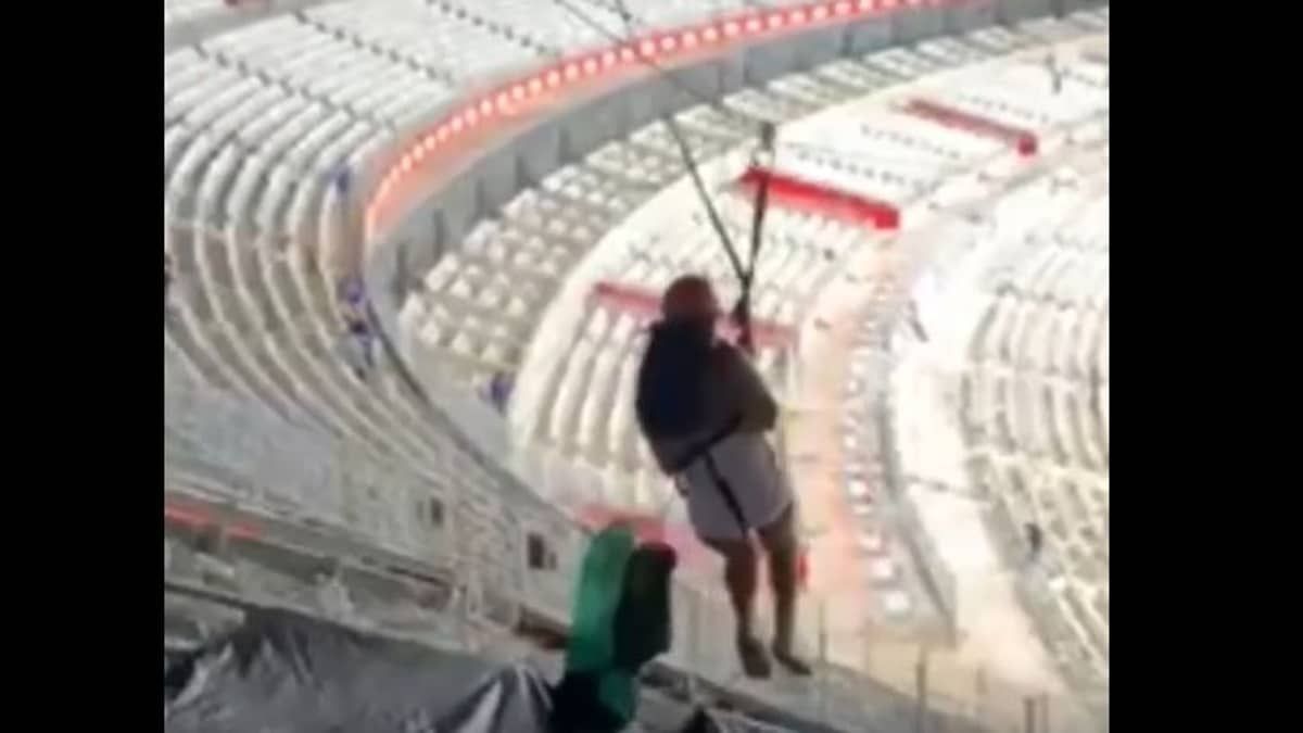 Adolescente fica ferida ao cair em passeio de tirolesa no Mineirão: vídeo