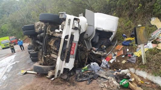 Acidente aconteceu na manhã desta sexta-feira (1°) em Bom Jardim de Minas, na Zona da Mata