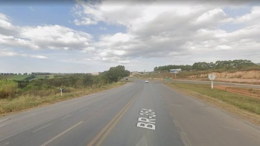 Acidente aconteceu na BR-354 perto do trevo de Bambuí