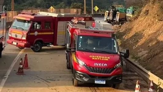 Acidente com ônibus que levava torcedores do Corinthians mobilizou Bombeiros, Samu, PM e equipes da Arteris