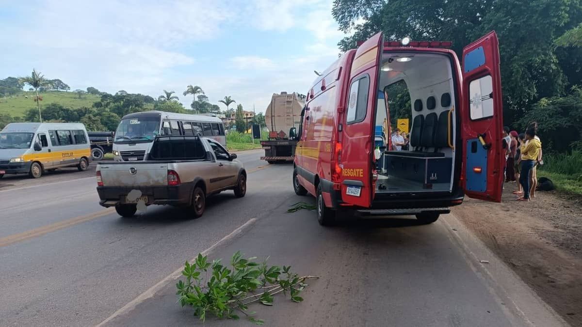 Acidente deixa motociclista ferido na BR-040 em Conselheiro Lafaiete 