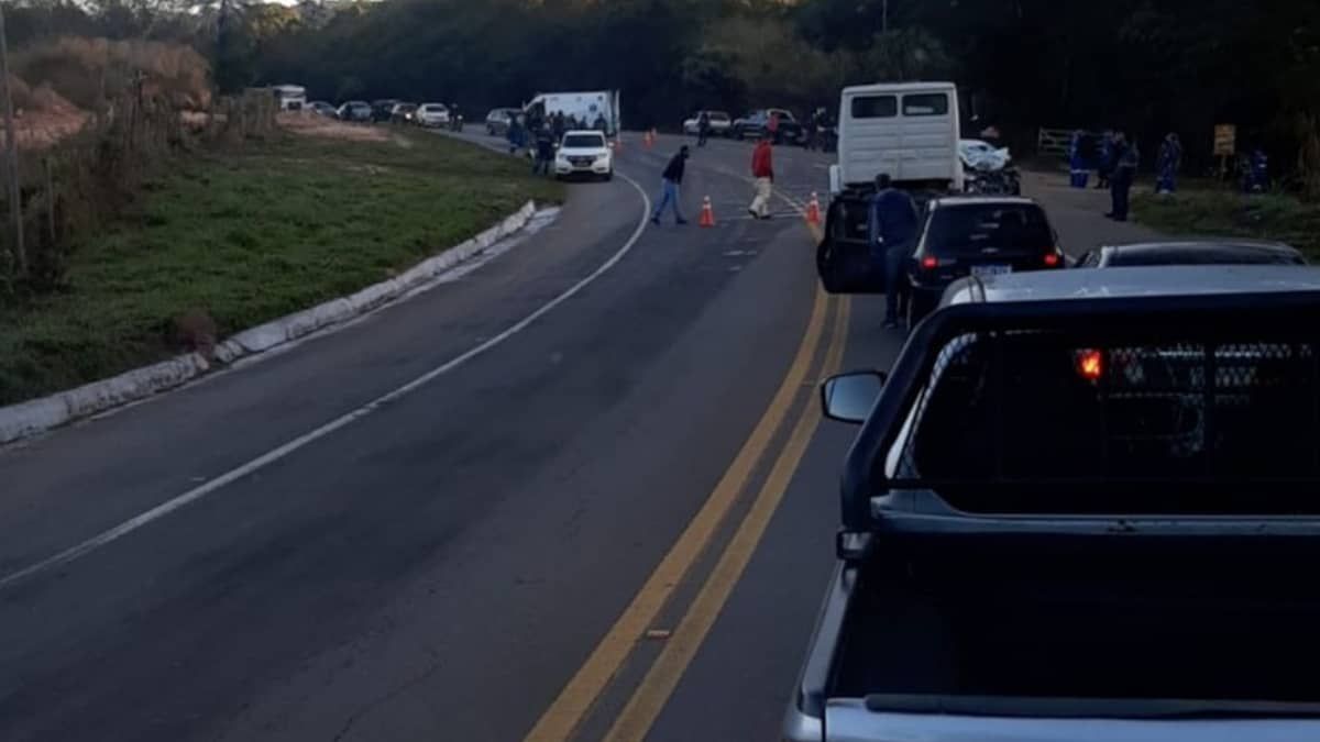 Grave acidente na Rodovia dos Inconfidentes causa perda total de veículos