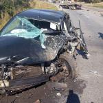 Homem morre em grave acidente entre carro e caminhão na MG-050, próximo a Divinópolis (MG)