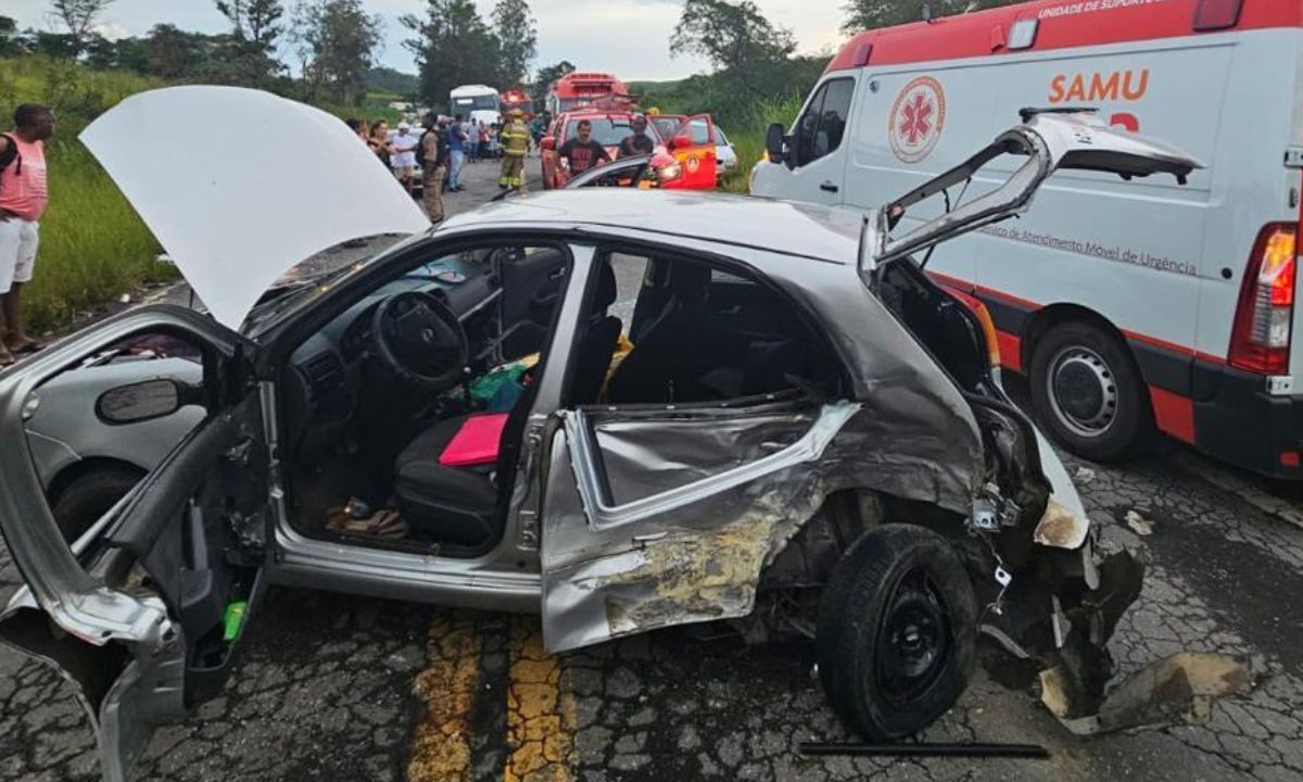 Criança morre após grave acidente entre carros em Bicas (MG)