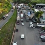 Vídeo: acidentes na Rodovia Fernão Dias deixam trânsito lento no feriado de Corpus Christi  
