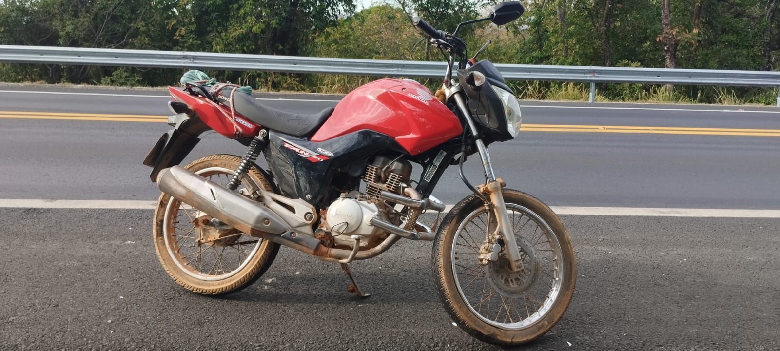 Motociclista fica gravemente ferido após colisão com caminhão na BR-135 em Engenheiro Navarro