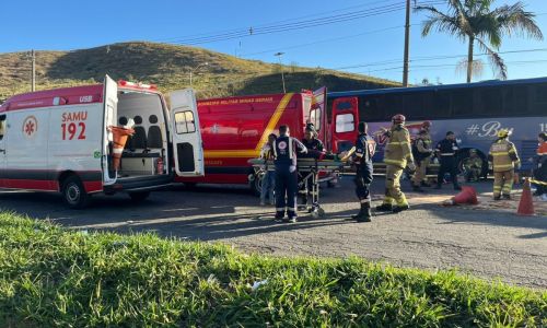 Acidente entre ônibus BR-040 - Joubertt Telles Itatiaia (7)