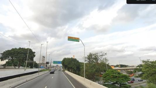 Acidente foi em alça da Marginal Tietê que dá acesso à Presidente Dutra
