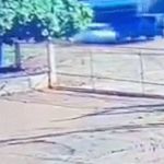 Vídeo: carro bate ao tentar fazer ultrapassagem no PR; casal morreu e filho está internado