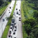 Motociclista fica gravemente ferido em acidente com caminhão na BR-040 